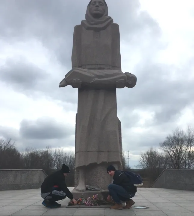 Запали свічку пам'яті