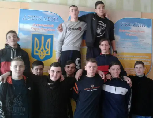 Відкрити зображення до новини: Проведення флешмобу "Тризуб гуртує"