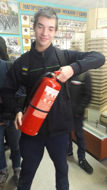 Виховання відчуття поваги і обережного ставлення до могутності вогню
