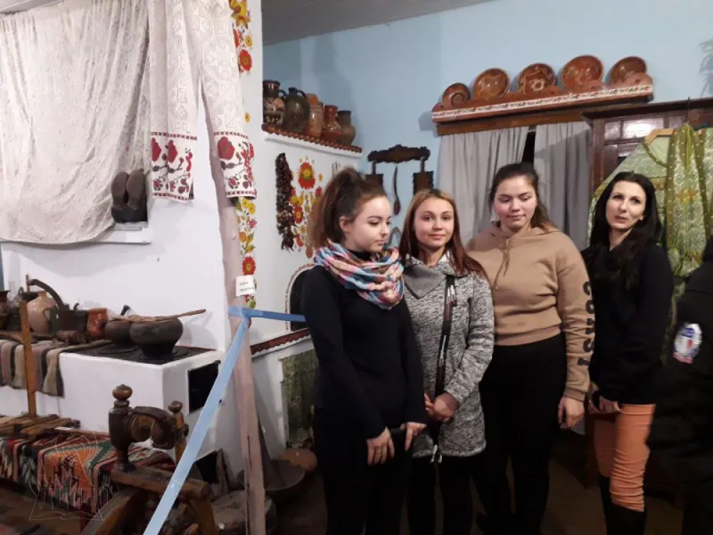 Майстер-клас з петриківського розпису