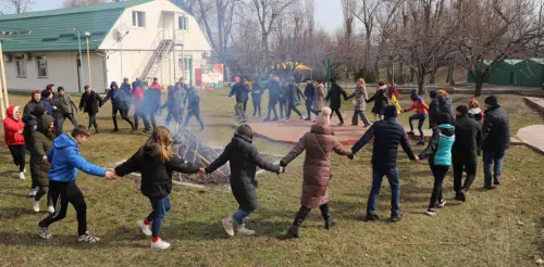 Відкрити зображення до новини: Здобувачі освіти нашого центру відвідали масляну в Освіторіумі