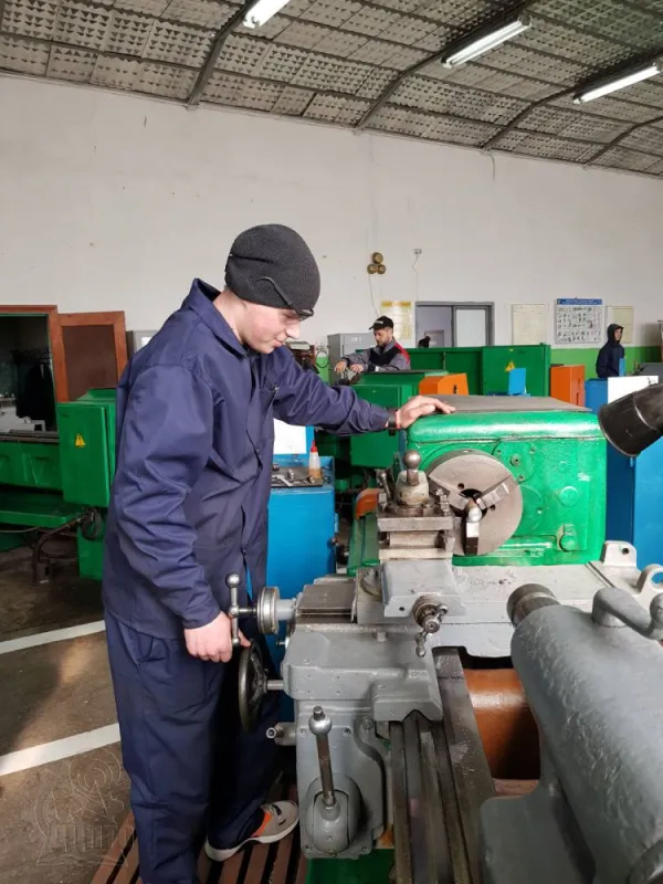 В Дніпровському центрі професійно-технічної освіти на відділенні машинобудування стартував конкурс професійної майстерності