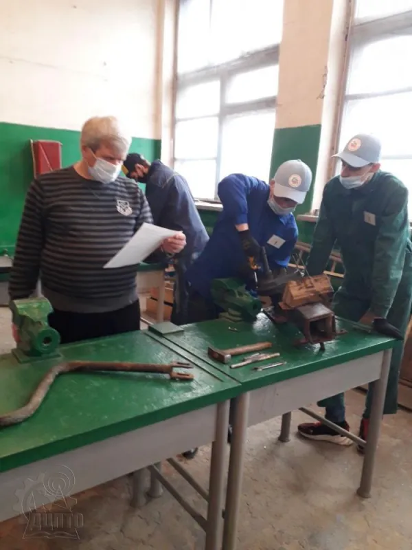 Продовження конкурсу професійної майстерності на відділенні  автотранспорту та будівництва