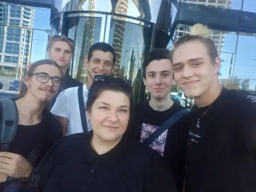 Thumb 1