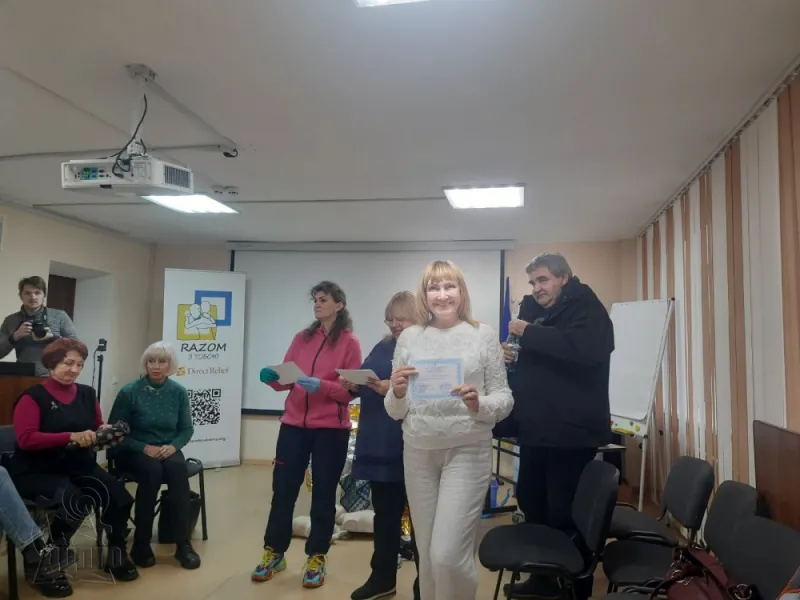 Педагог має вміти надати домедичну допомогу