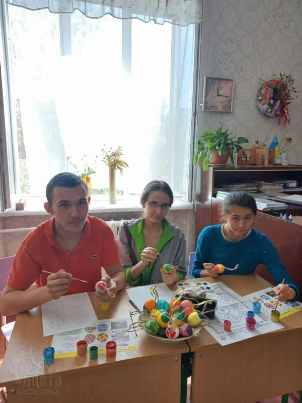 Великоднє дерево розквітло у ДЦПТО