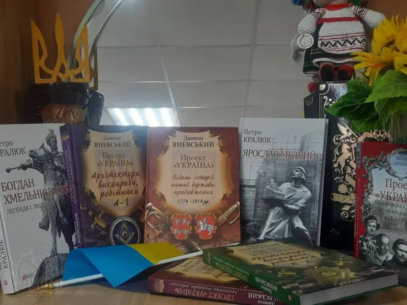 «Ми б’ємось за те, чому нема ціни в усьому світі, — за Батьківщину.» © О. Довженко