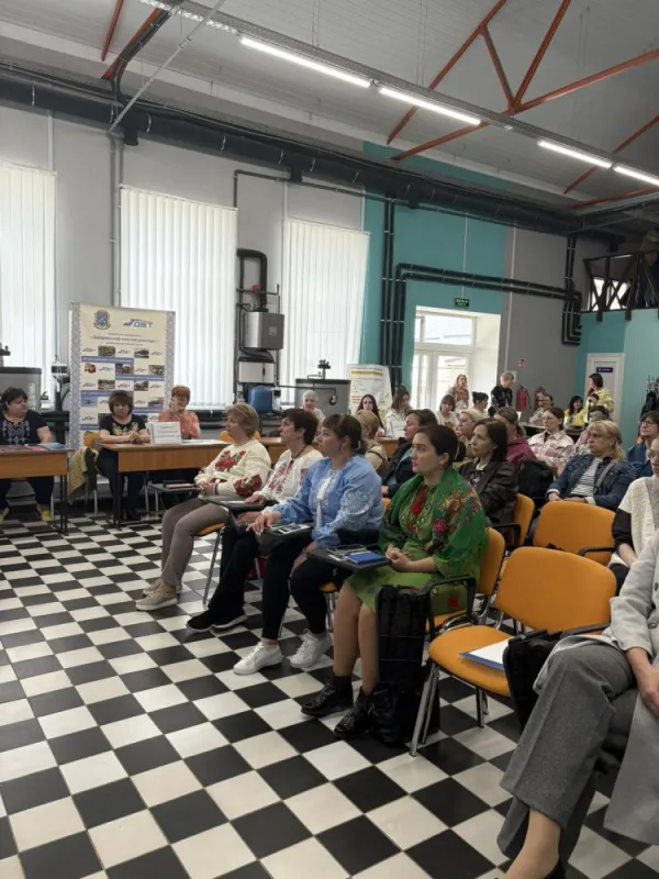 День вишиванки та Національний ярмарок вакансій у ДЦПТО: коли традиції й майбутнє — поруч